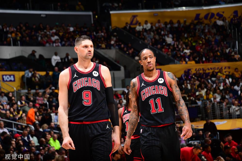 随着时间的 随着时间的