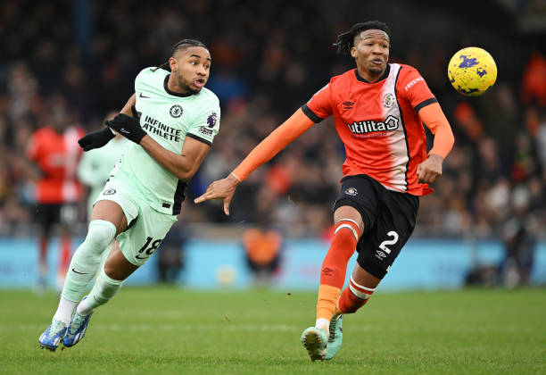 他注意到对 他注意到对